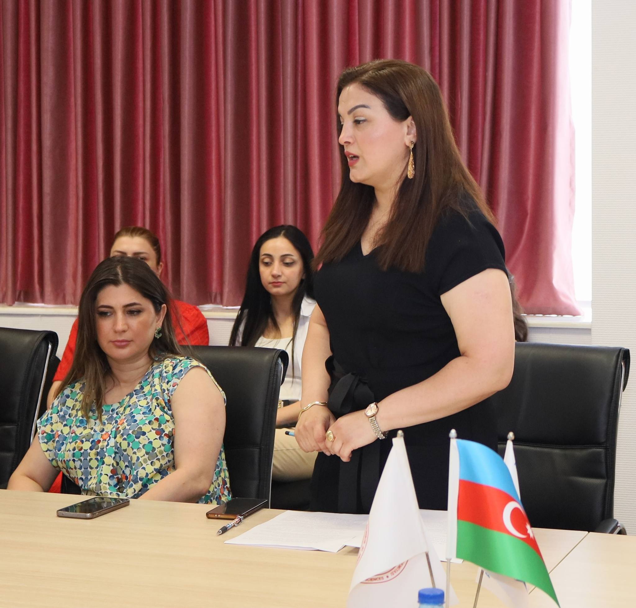 "MEK-də füzulişünas alimlərlə növbəti görüş keçirilib"