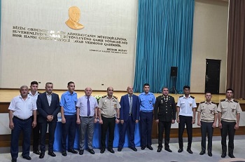 "MEK tərəfindən Heydər Əliyev adına Hərbi Instituta kitablar hədiyyə olunub"