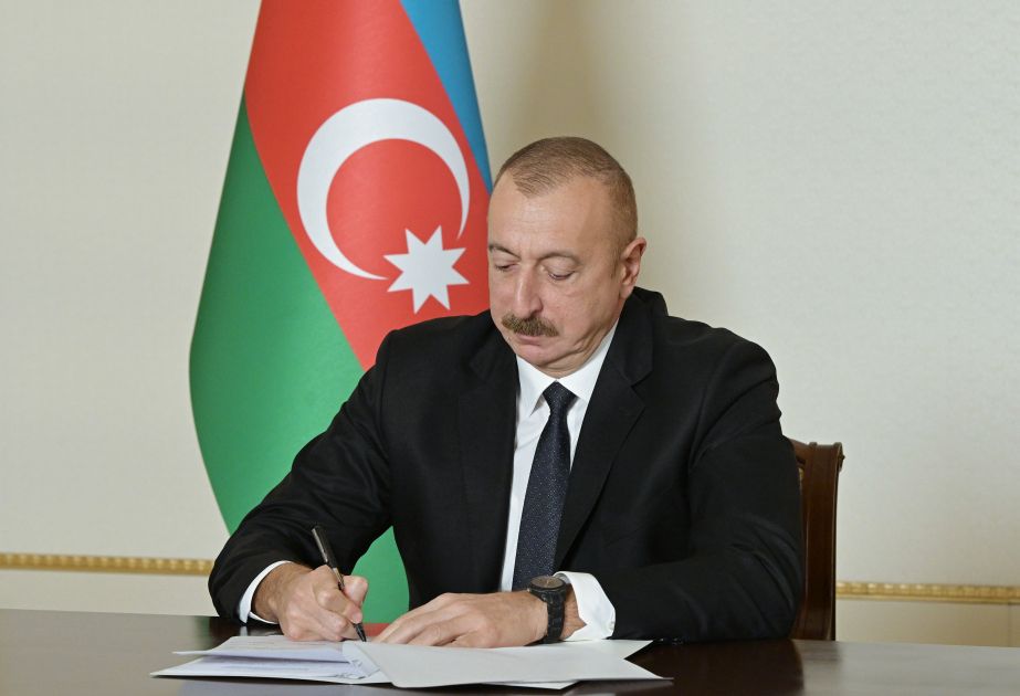 Prezident İlham Əliyev Azərbaycan elminin inkişafında xidmətləri olan şəxslərin təltif edilməsi haqqında Sərəncam imzalayıb