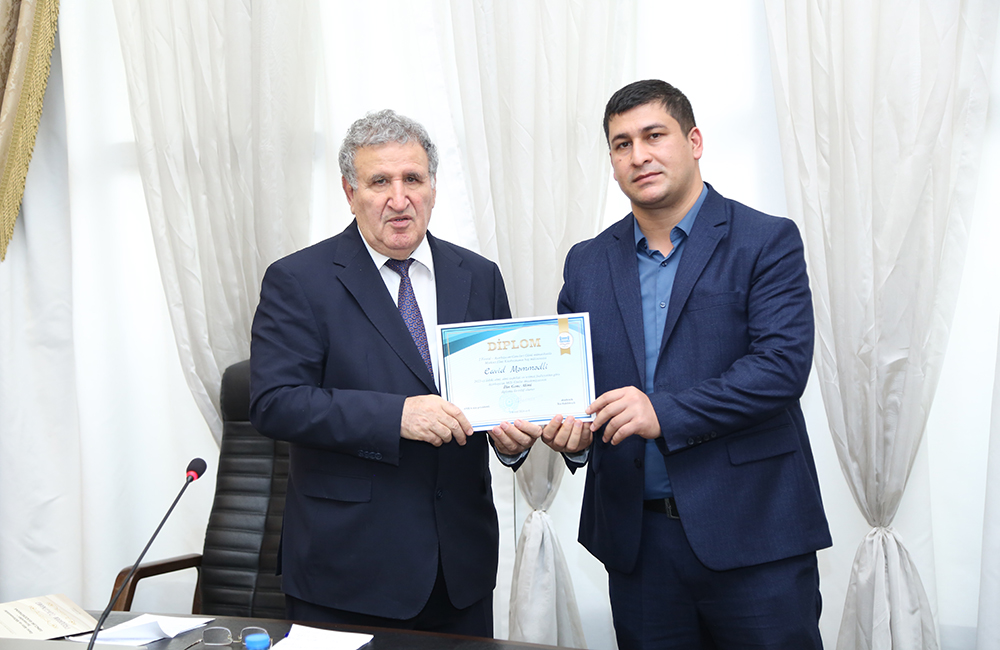 MEK əməkdaşı “İlin gənc alimi” diplomu ilə təltif olunub