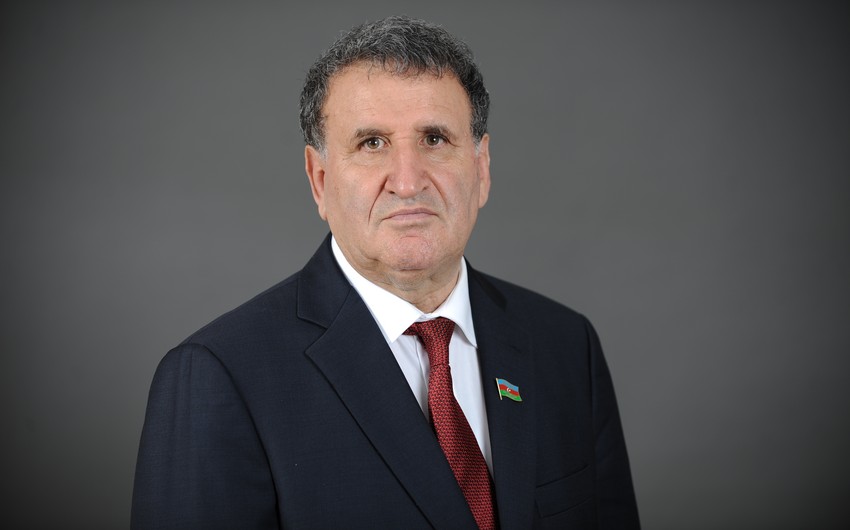 AMEA-nın prezidenti akademik İsa Həbibbəylinin 8 Mart - Beynəlxalq Qadınlar Günü münasibətilə Akademiyanın qadın əməkdaşlarına təbriki